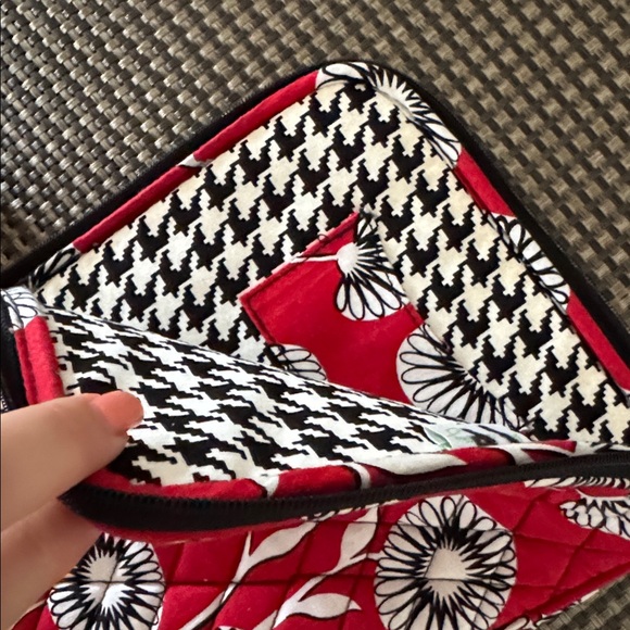 Vera Bradley Red Floral Quilted Cosmetic Pouch - Picture 5 of 5